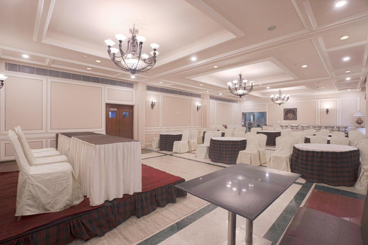 城堡酒店 Rudrapur 外观 照片