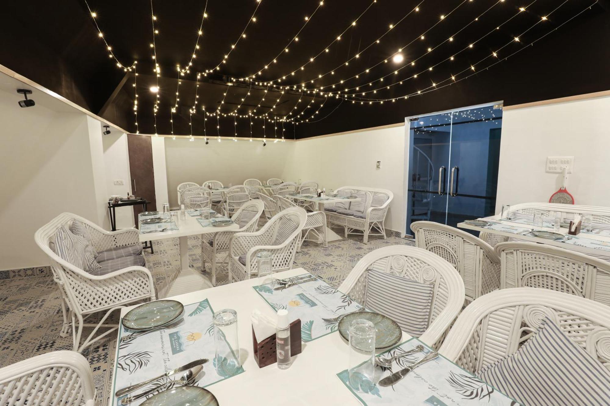 城堡酒店 Rudrapur 外观 照片
